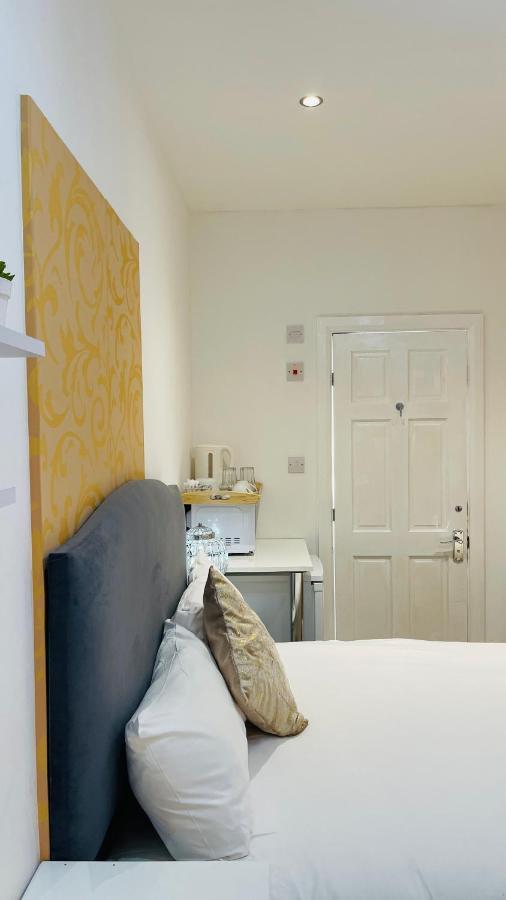 Mayday House Hotel London Exterior photo